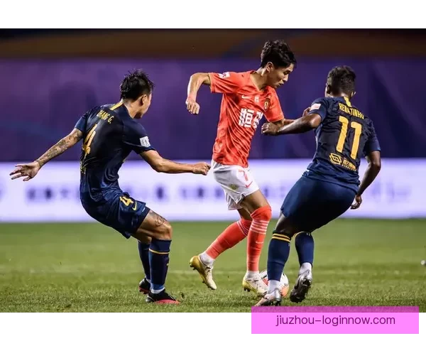 比朔夫训练中屡次错失射门机会今日终于在比赛中成功实现