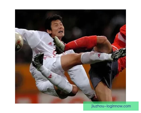 比朔夫训练中屡次错失射门机会今日终于在比赛中成功实现