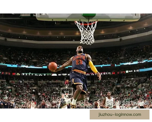 詹姆斯假传迷惑对手 布朗尼助攻艾顿完成震撼双手扣篮